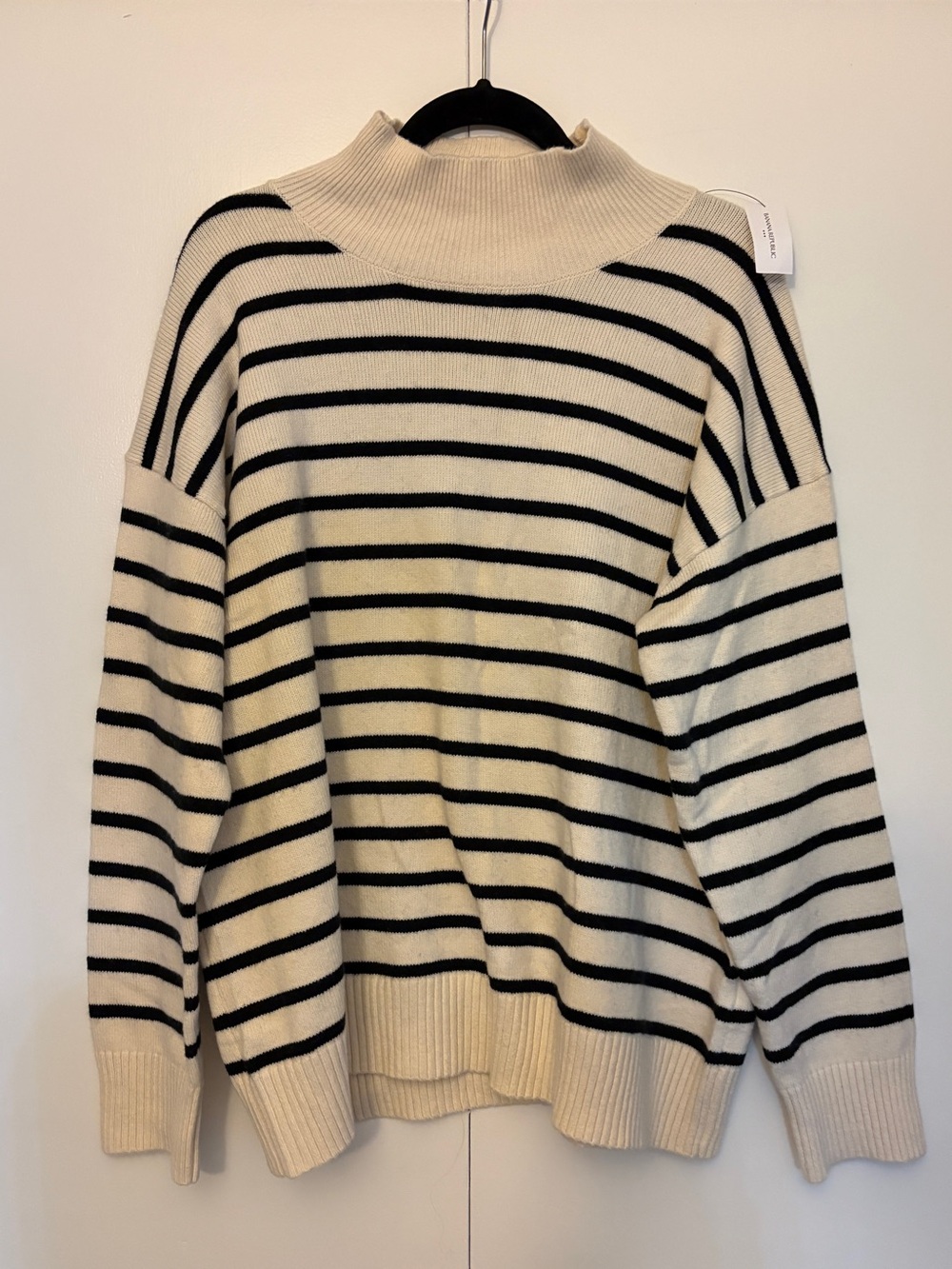 NWT Banana Republic Striped Mock Neck Sweater - Cream/Black size M